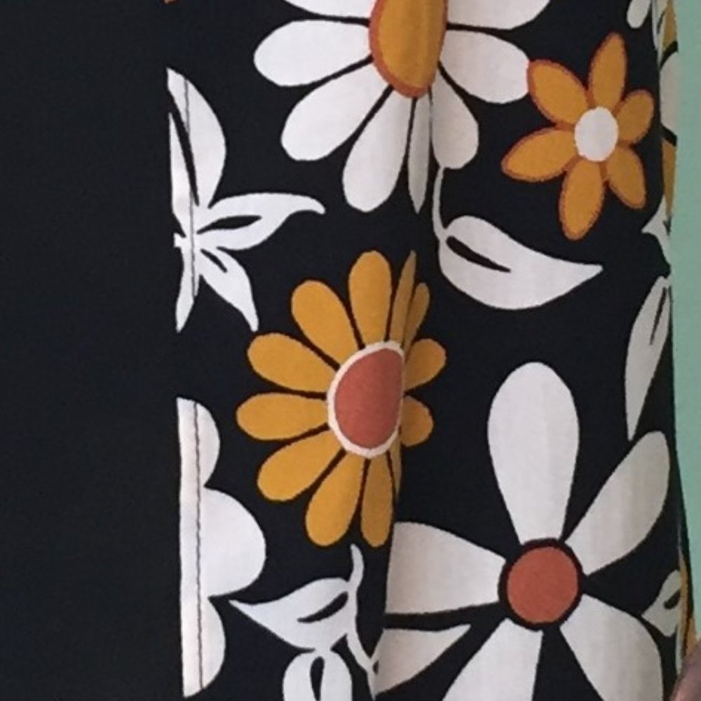 Feminine Flower Power Tank Blouse Size US 6 / EU 38 - Picture 3 of 3